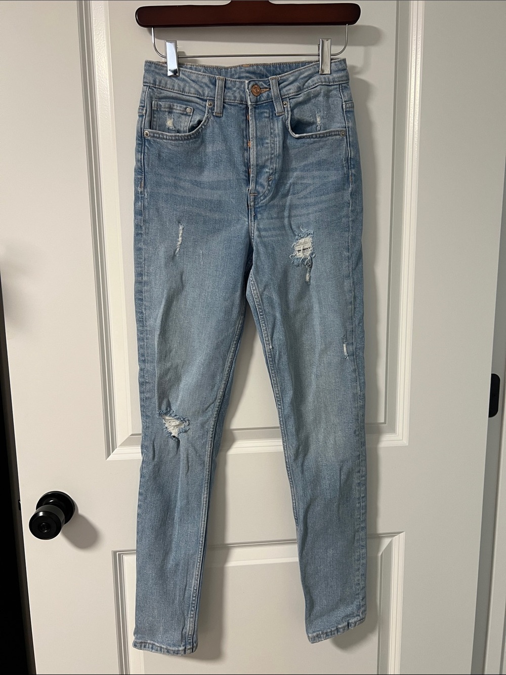 H&M Light Blue High-Rise Distressed Jeans